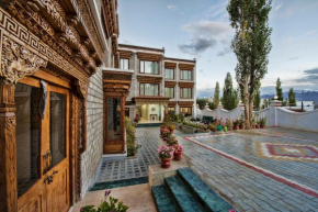 The Sera Courtyard